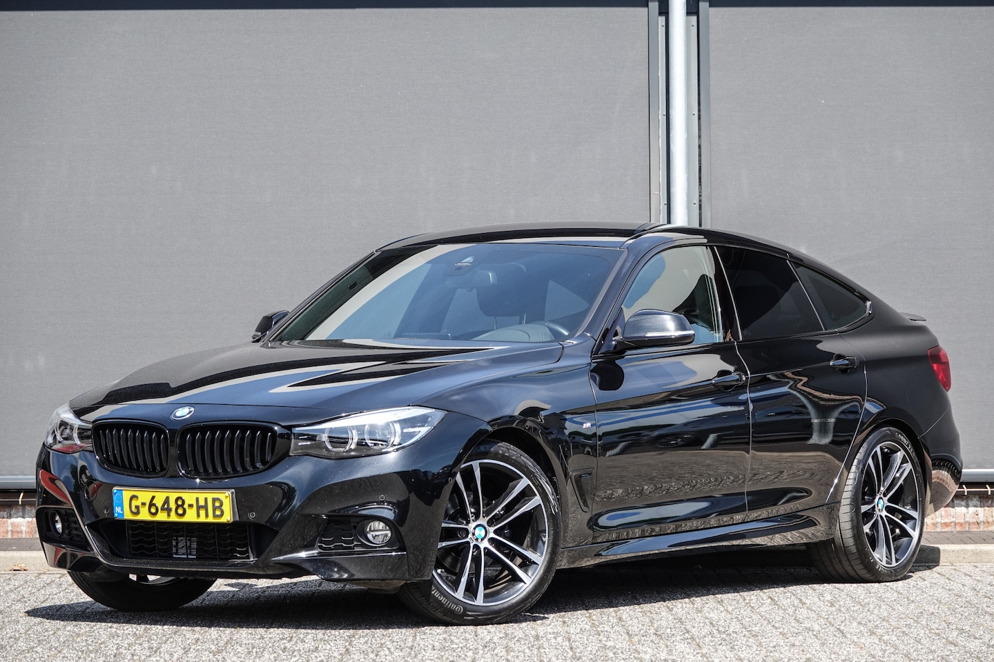 BMW 3-serie Gran Turismo - 320i 184Pk Aut. | High Executive | M-Sport | Achteruitrijcamera | Harman-Kardon | 19'' - AutoWereld.nl