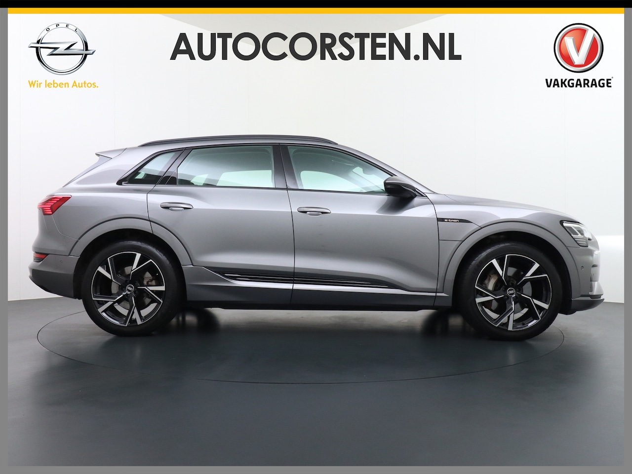 Audi e-tron - 55 Quattro 408pk 95kWh Luchtvering Adaptive-Cruise Apple Carplay Android Trekhaak Elektr.S - AutoWereld.nl
