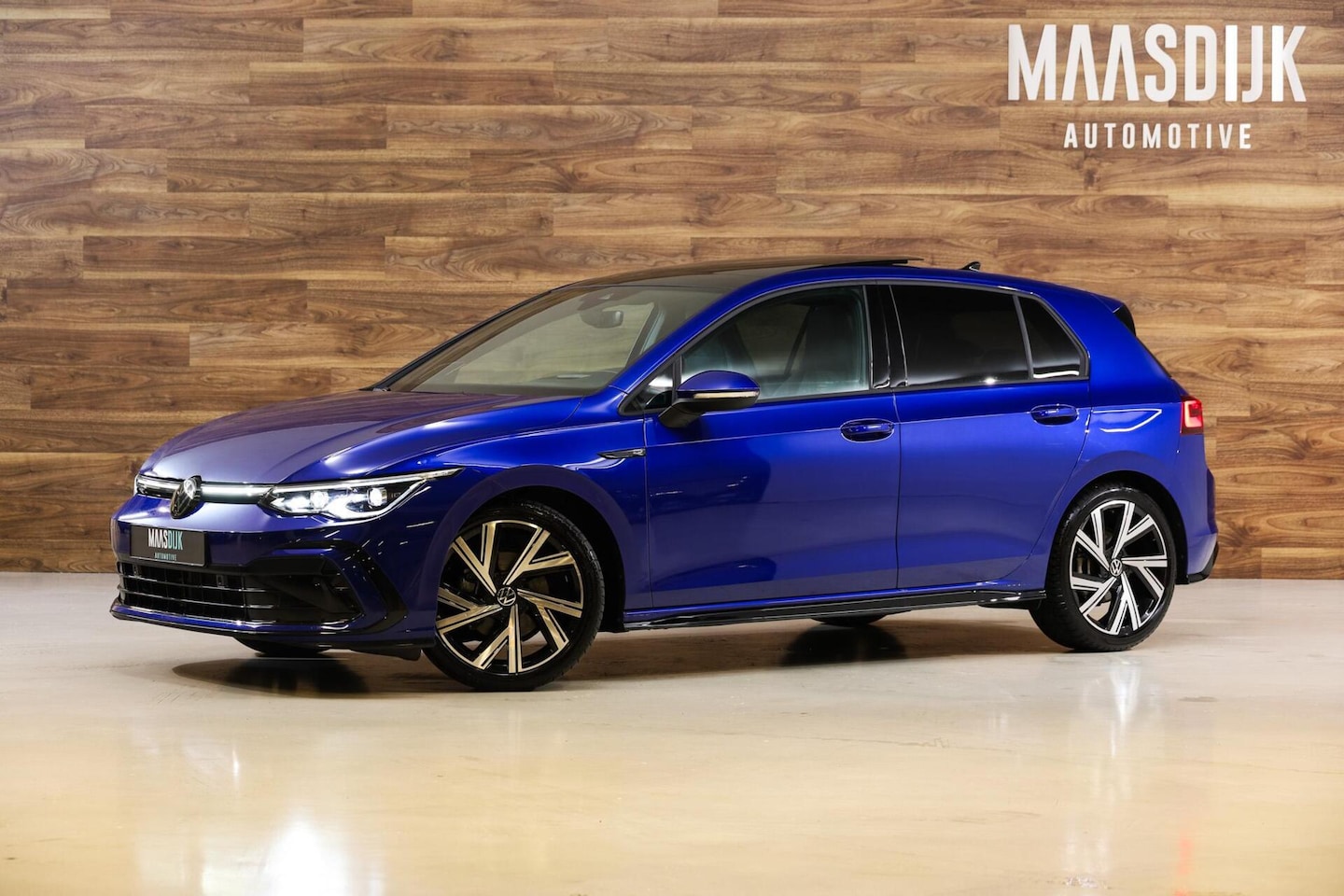 Volkswagen Golf - 1.5 eTSI R-Line|Pano|H&K audio|HUD|Camera| - AutoWereld.nl