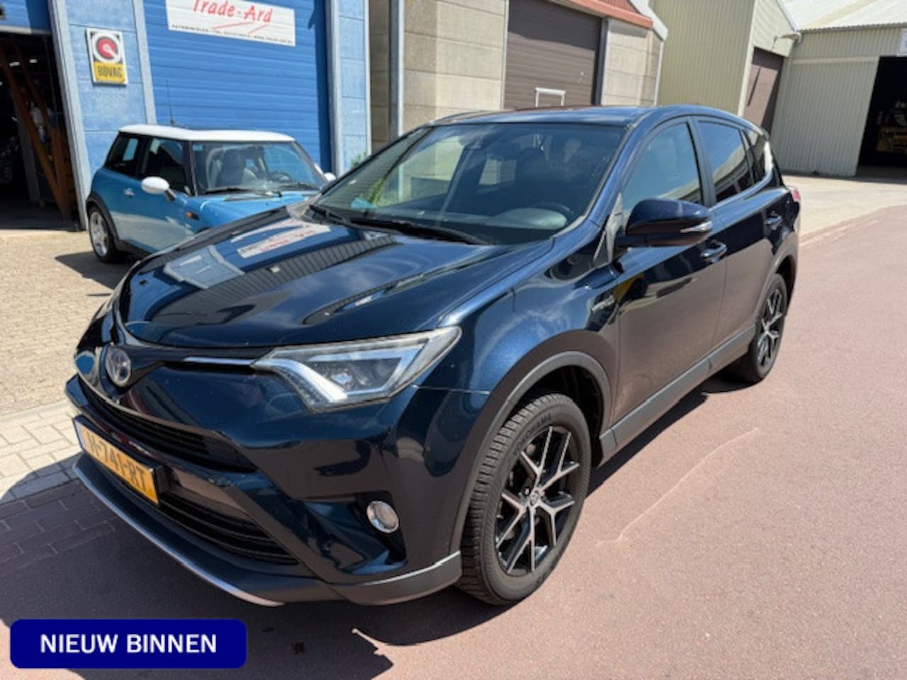 Toyota RAV4 - 2.5 Hybrid 2WD Style 2017 - €10.786 excl. BTW Lane Assist, Adaptief Cruise Control, etc. N - AutoWereld.nl