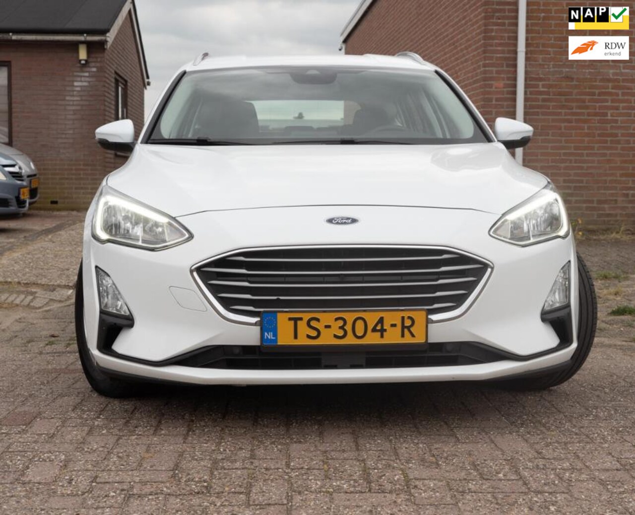 Ford Focus Wagon - 1.5 EcoBlue Trend Edition Business - APK bij afleveren - AutoWereld.nl