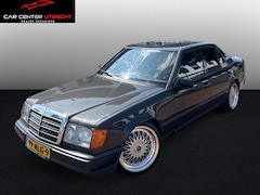 Mercedes-Benz 200-500 (W124) - 300 E automaat | tekst lezen |
