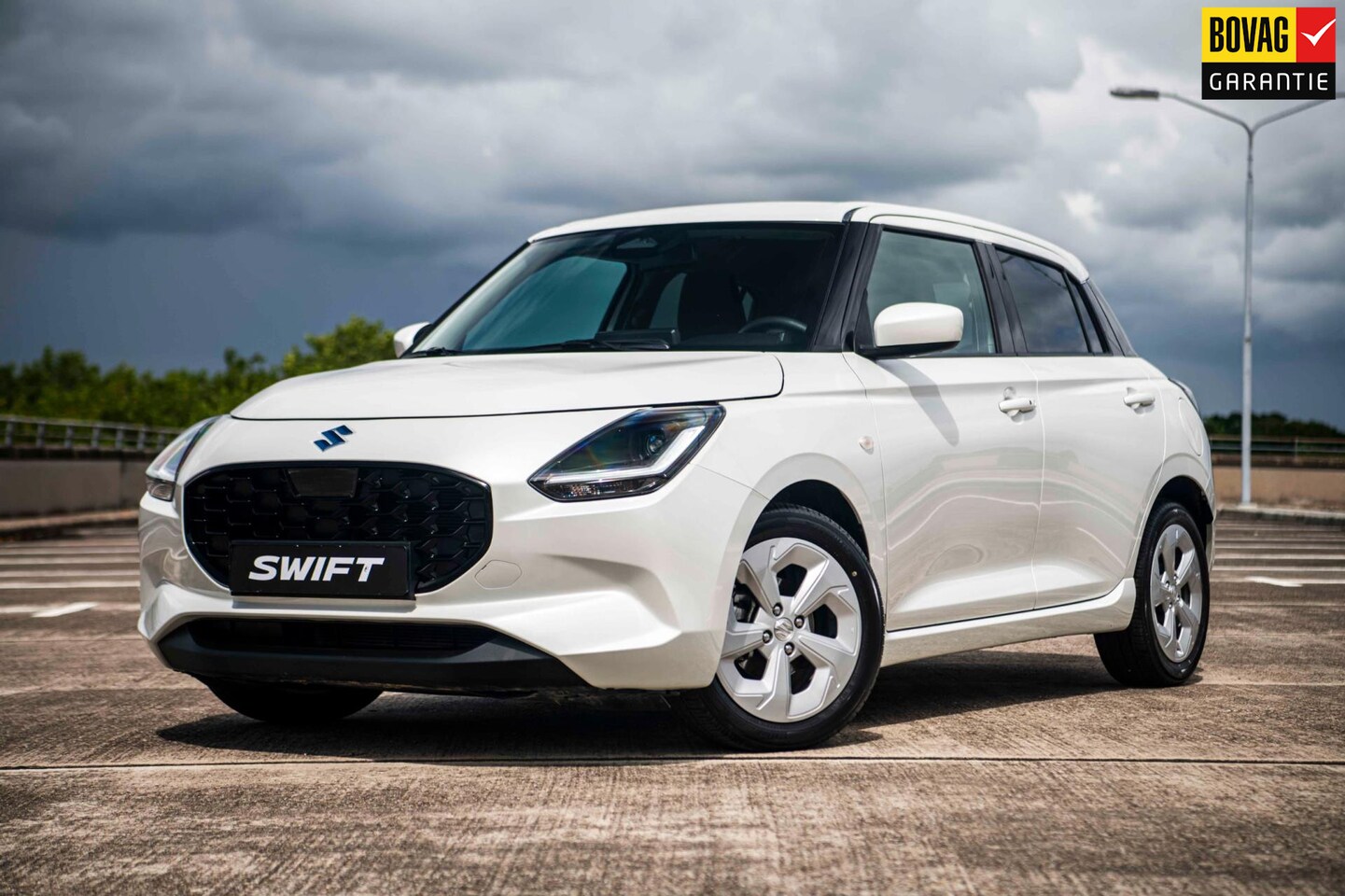 Suzuki Swift - 1.2 Select Smart Hybrid | Automaat | Apple CarPlay | Adaptive Cruise Control | Navigatie | - AutoWereld.nl