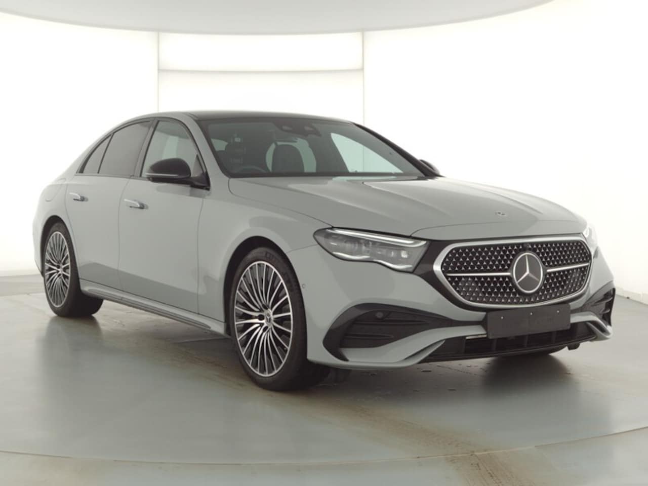 Mercedes-Benz E-klasse - 300 e 4MATIC AMG Line 300 e 4MATIC AMG Line - AutoWereld.nl