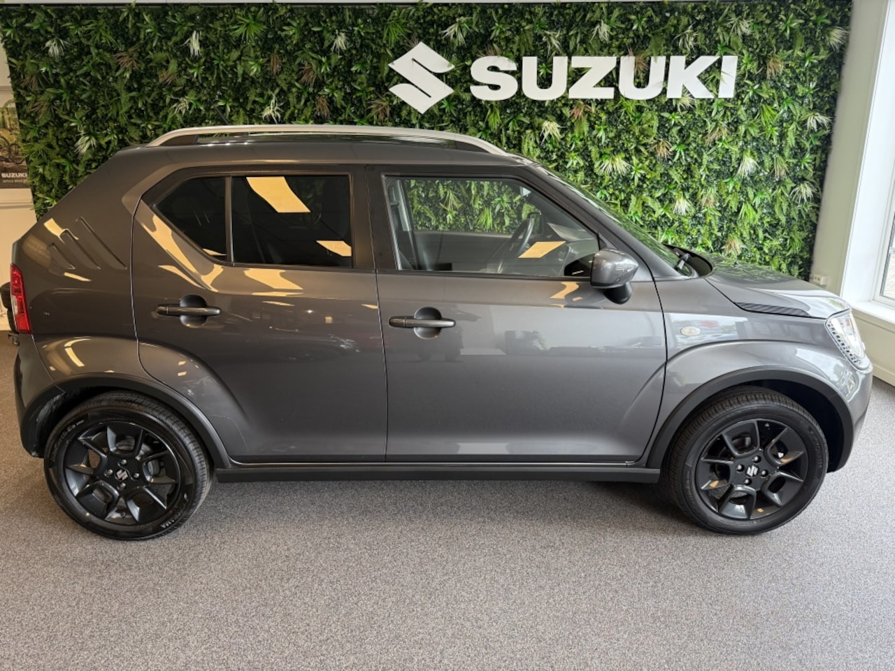 Suzuki Ignis - Airco LMV DAB+ Handsfree 1.2 Select Audio stuurbed. A uitrijcam. Stoelverw. - AutoWereld.nl