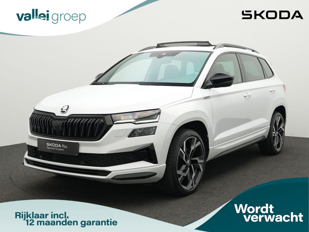 Skoda Karoq - 1.5 TSI ACT 150 pk DSG Sportline Business | Panoramadak | Trekhaak | Standkachel | Leder | - AutoWereld.nl