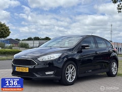 Ford Focus - 1.0 Lease Edition trekhaak cruise pdc apple carplay