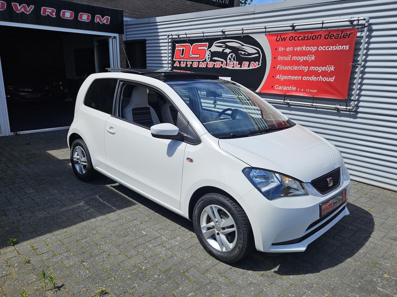 SEAT Mii - 1.0 Style *** PANORAMA DAK-SP.WIELEN-CV-STUURBEKR.,etc,etc. *** - AutoWereld.nl