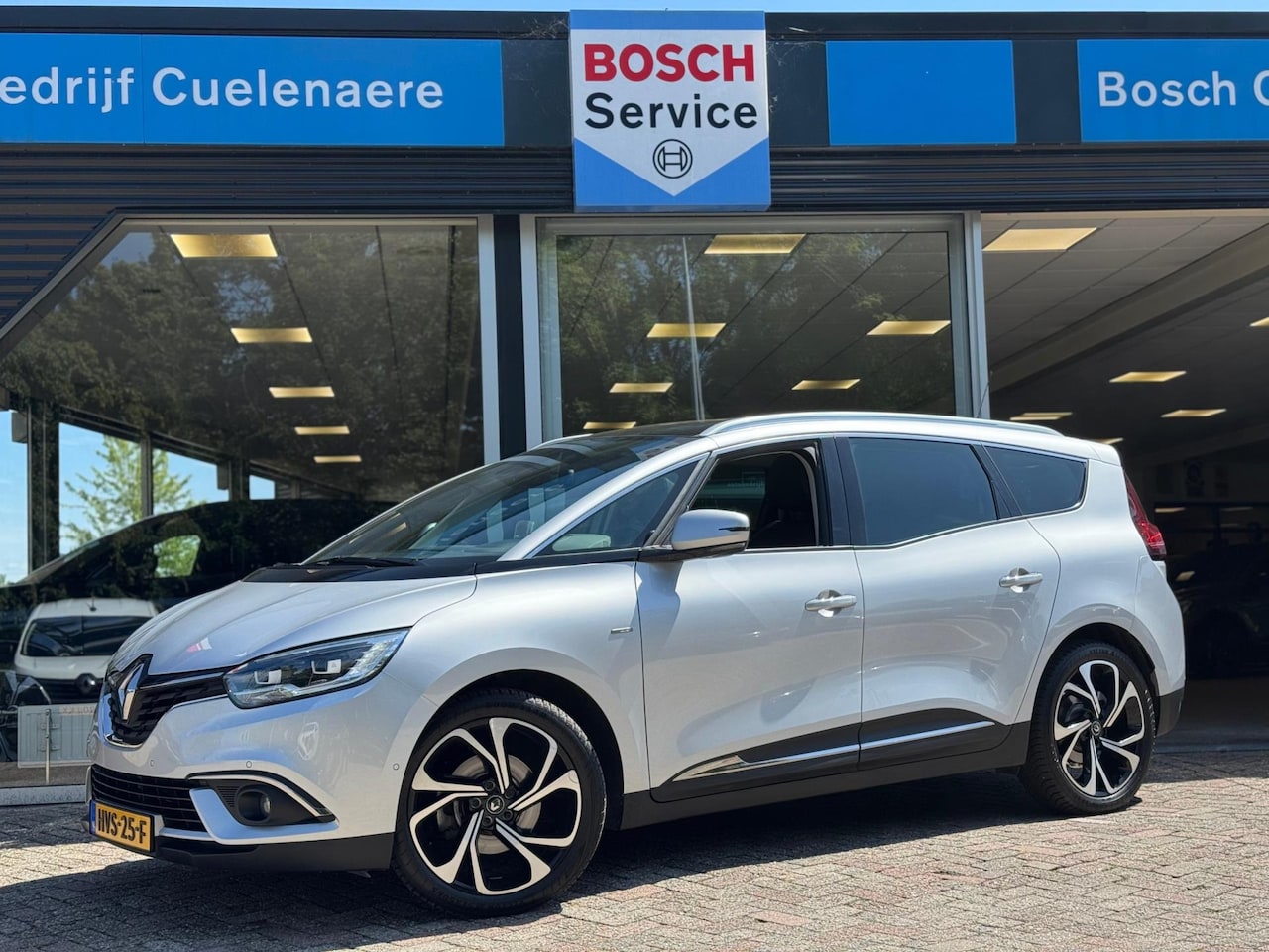 Renault Grand Scénic - TCe 160 EDC Bose Pano / Head up / Groot navi / Camera / P-sensoren / Adapt cruise contr - AutoWereld.nl
