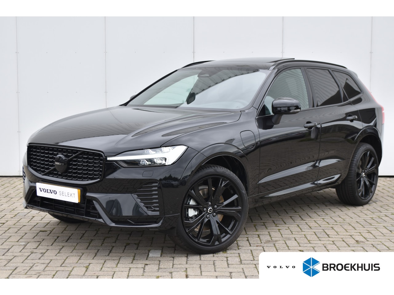 Volvo XC60 - T6 Plus Black Edition | Pano | BLIS | Verwarmbare Voorstoelen + Stuurwiel | - AutoWereld.nl