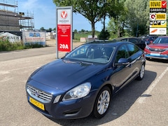 Volvo S60 - 1.6 T4 Kinetic | Origineel Nederlands | Trekhaak | Cruise Control