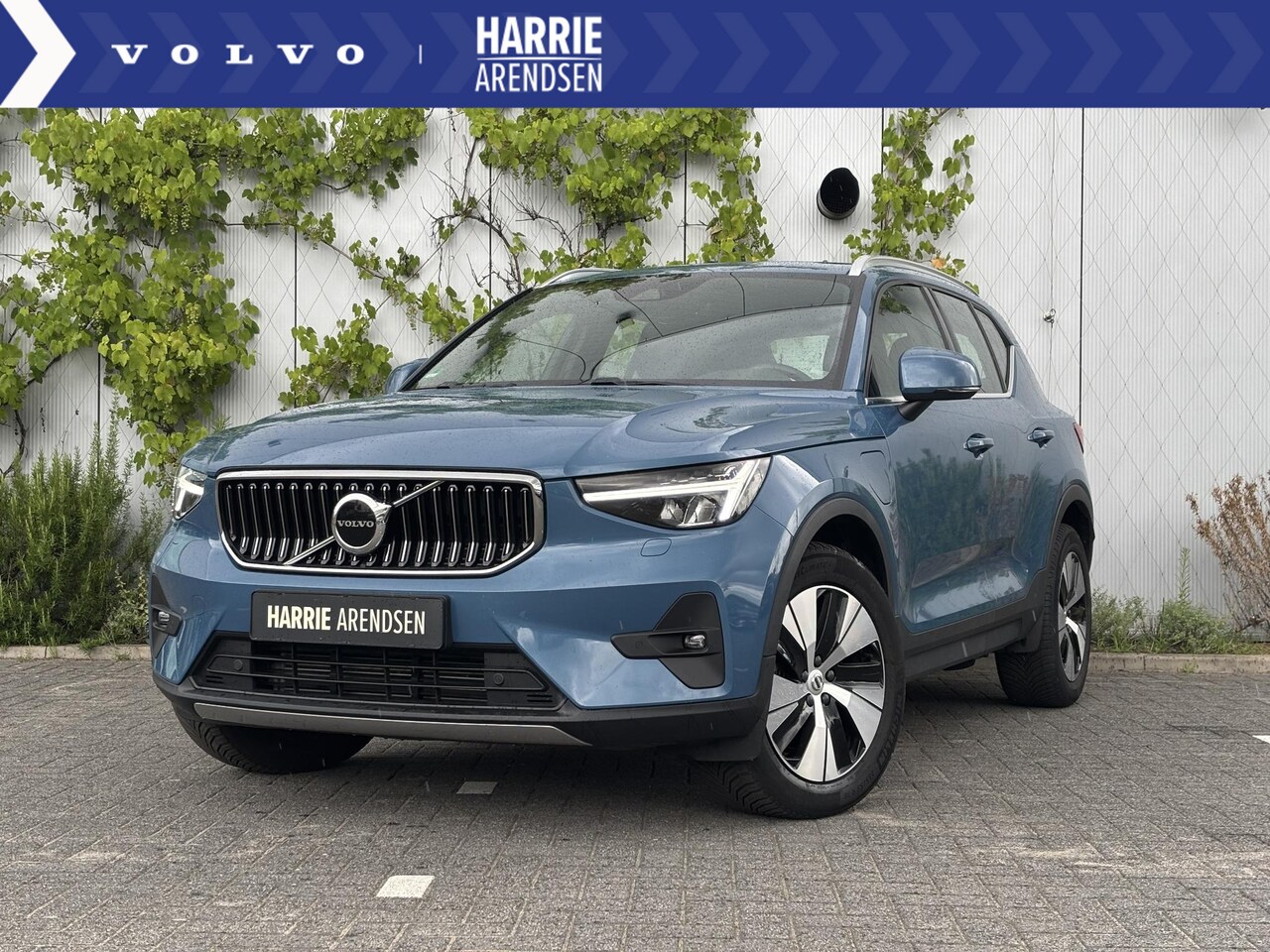 Volvo XC40 - T4 Plug-in hybrid Plus Bright | Adaptieve Cruise Control | Stoel-/Stuurverwarming | Harman - AutoWereld.nl