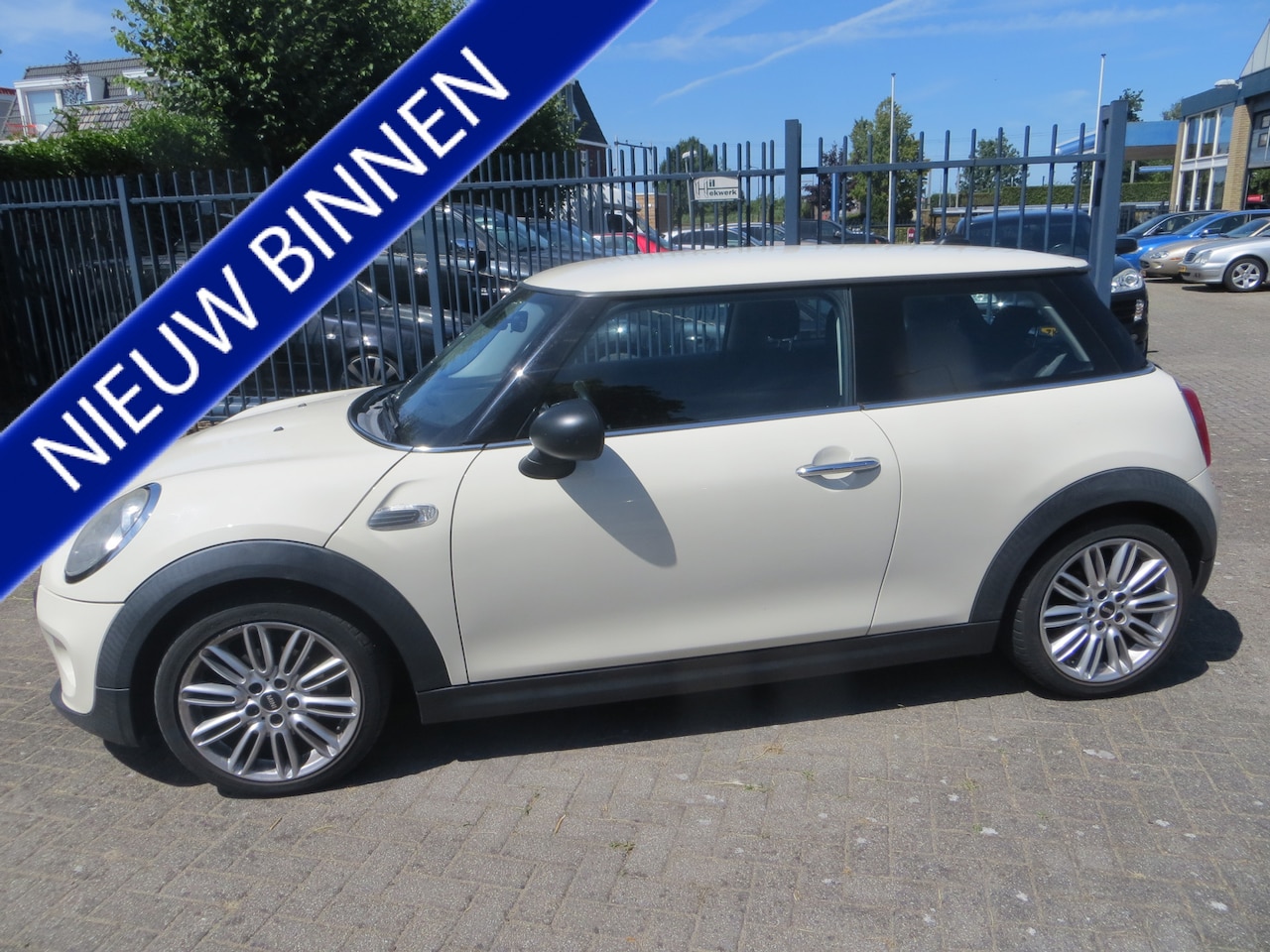 MINI One - Mini 1.2 Salt NWE MODEL NAVI CRUISE NAP GARANTIE! - AutoWereld.nl