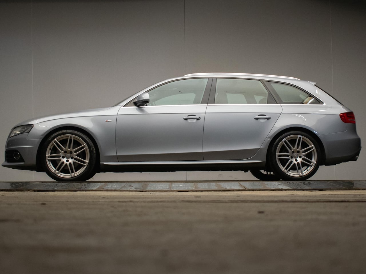 Audi A4 Avant - 2.0 TFSI Sport (NAVI,CLIMATE,CRUISE,PDC,LED,STOELVERWARMING,LEDER,BLUETOOTH,SPORTSTOELEN,L - AutoWereld.nl