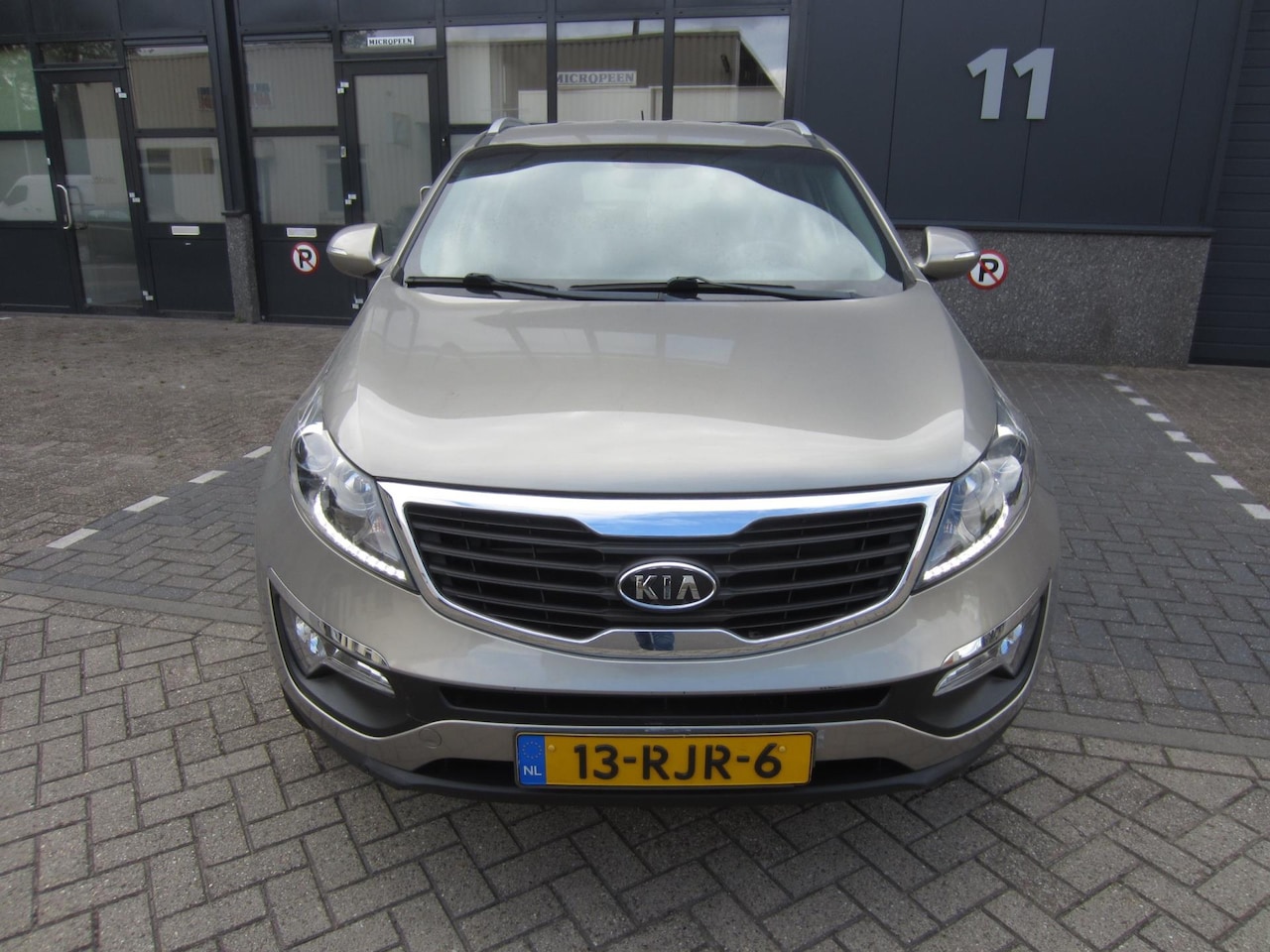 Kia Sportage - 1.6 GDI ISG X-ecutive 2011 Airco Cruise NAP! APK! - AutoWereld.nl