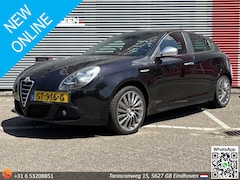 Alfa Romeo Giulietta - 2.0 JTDm Progression | Leder | Climate | Cruise | Trekhaak |