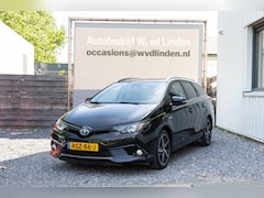 Toyota Auris - 1.8 Hybrid Black Ed