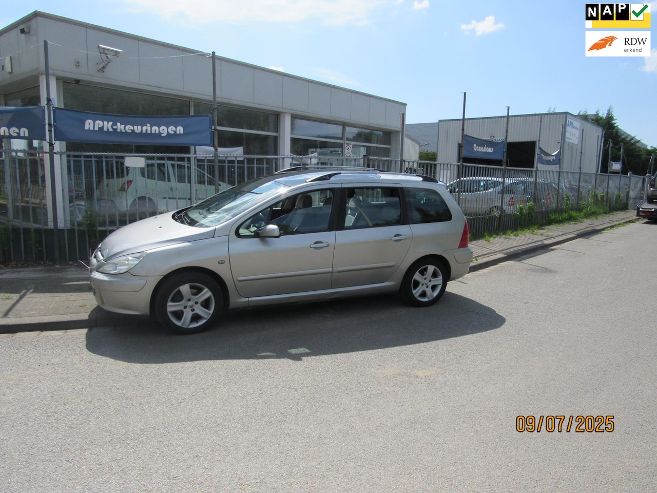 Peugeot 307 SW - 2.0-16V Pack 2.0 16V Pack,7persoons,airco,automaat - AutoWereld.nl