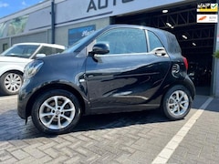 Smart Fortwo - 1.0 Pure Airco / Navigatie / Panoramadak