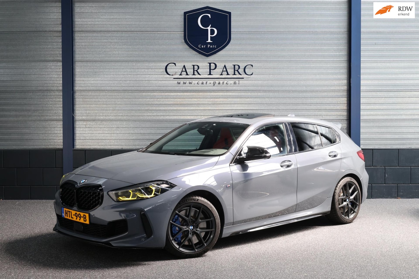 BMW 1-serie - M135i xDrive M-PERFORMANCE/LED/VIRTUAL/SFEER/PANO/LEER+S.VERWARMING/LMV/CAM/CRUISE/ECC/12 - AutoWereld.nl