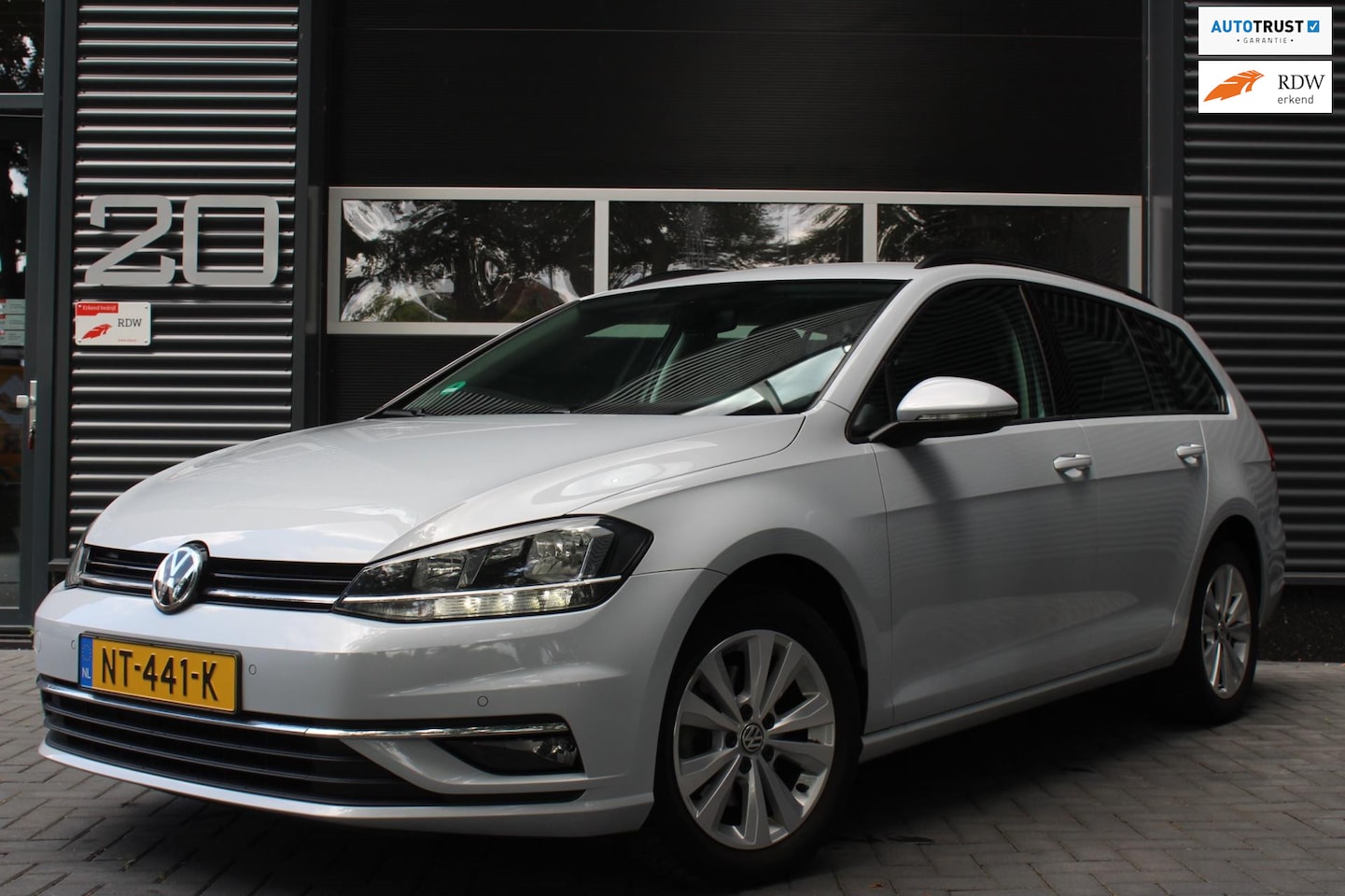 Volkswagen Golf Variant - 1.0 TSI Comfortline / Cruise / Apple Carplay / Clima / NAP / Zeer nette staat - AutoWereld.nl