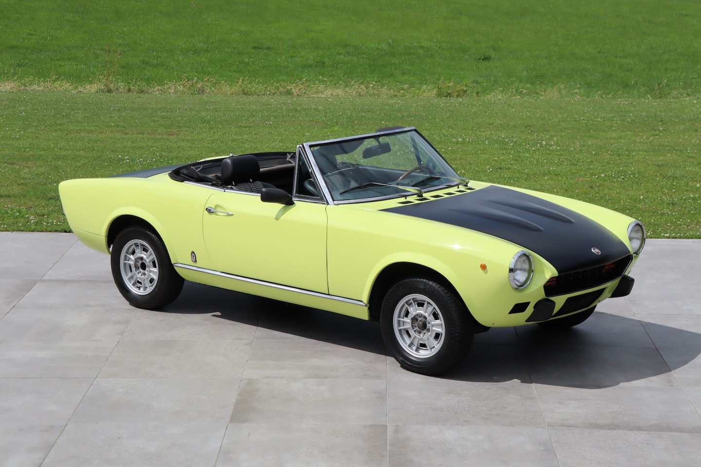 Fiat 124 Spider - Sport CS1 - AutoWereld.nl