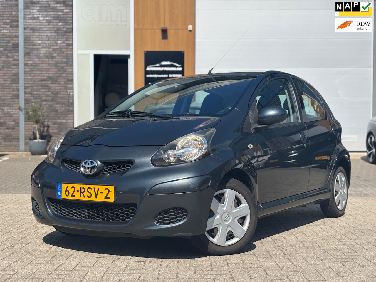 Toyota Aygo - 1.0-12V Comfort Navigator | Airco | Navi | 5 deurs | - AutoWereld.nl