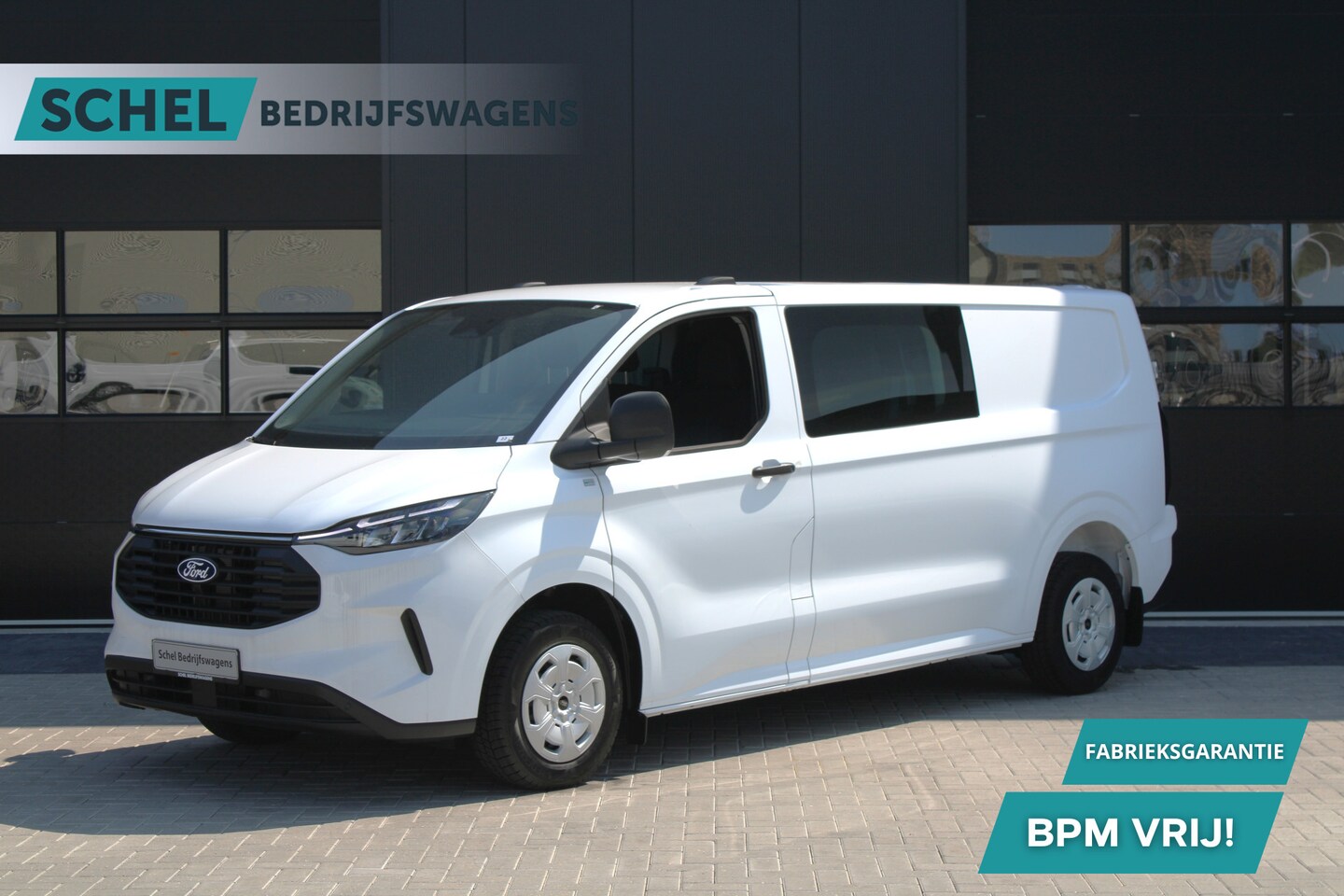 Ford Transit Custom - 320 2.0 TDCI L2H1 Trend DC 136pk - Carplay - Android - Camera - Trekhaak - LED koplampen - - AutoWereld.nl
