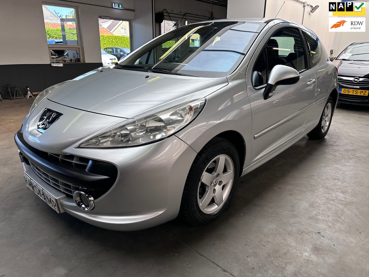 Peugeot 207 - 1.4-16V XS Pack|Airco|Nieuwe APK - AutoWereld.nl