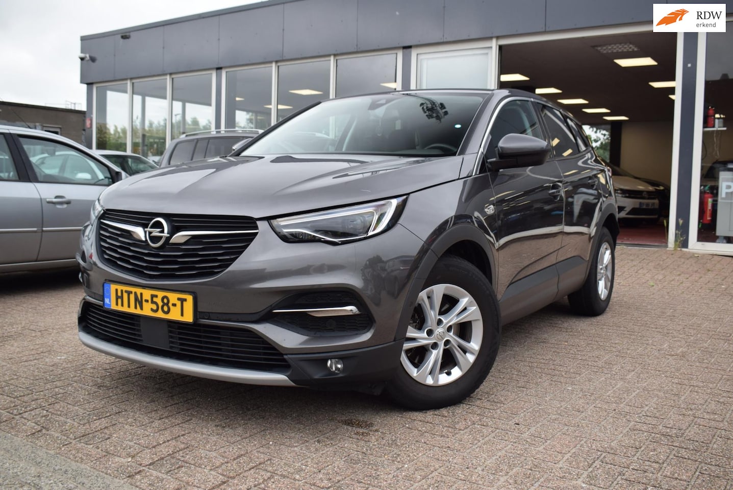 Opel Grandland X - 1.2 Turbo Online Edition || AUTOMAAT |CLIMATE en CRUISE CONTROL|STOELVERWARMING|VOOR en AC - AutoWereld.nl