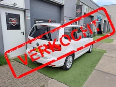 Volkswagen Touran - 1.2 TSI Highline BlueMotion 7p. NWE Distr