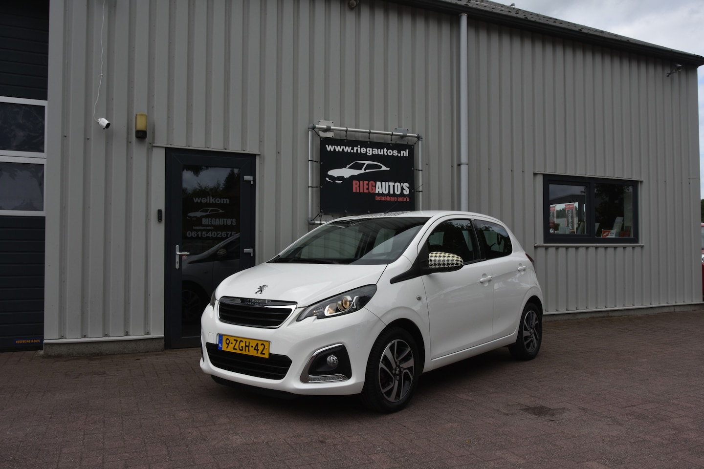Peugeot 108 - 1.2 VTi Allure org NL!! - AutoWereld.nl