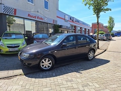 SEAT Leon - 1.6-16V STELLA / Airco /