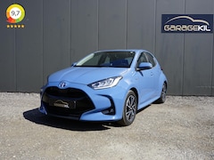 Toyota Yaris - 1.5 Hybrid Team D Dealeronderh. / LED verlichting / Achteruitrijcamera / DAB radio / Adapt