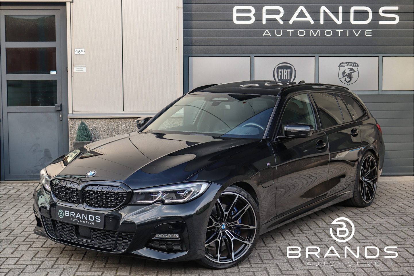 BMW 3-serie Touring - 330e High Executive Vol opties Pano H&K Laser Garantie - AutoWereld.nl