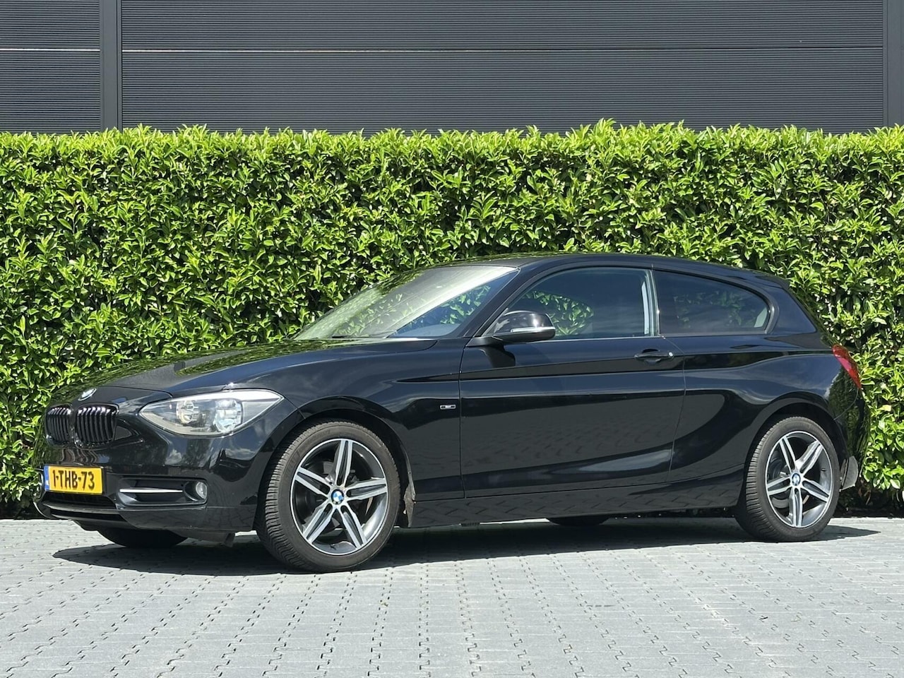 BMW 1-serie - 116i EDE Executive 116i EDE Executive, SPORT LINE, NIEUW MODEL, PDC, ELEKTRISCHE RAMEN, GETINT GLAS, LICHTMET - AutoWereld.nl