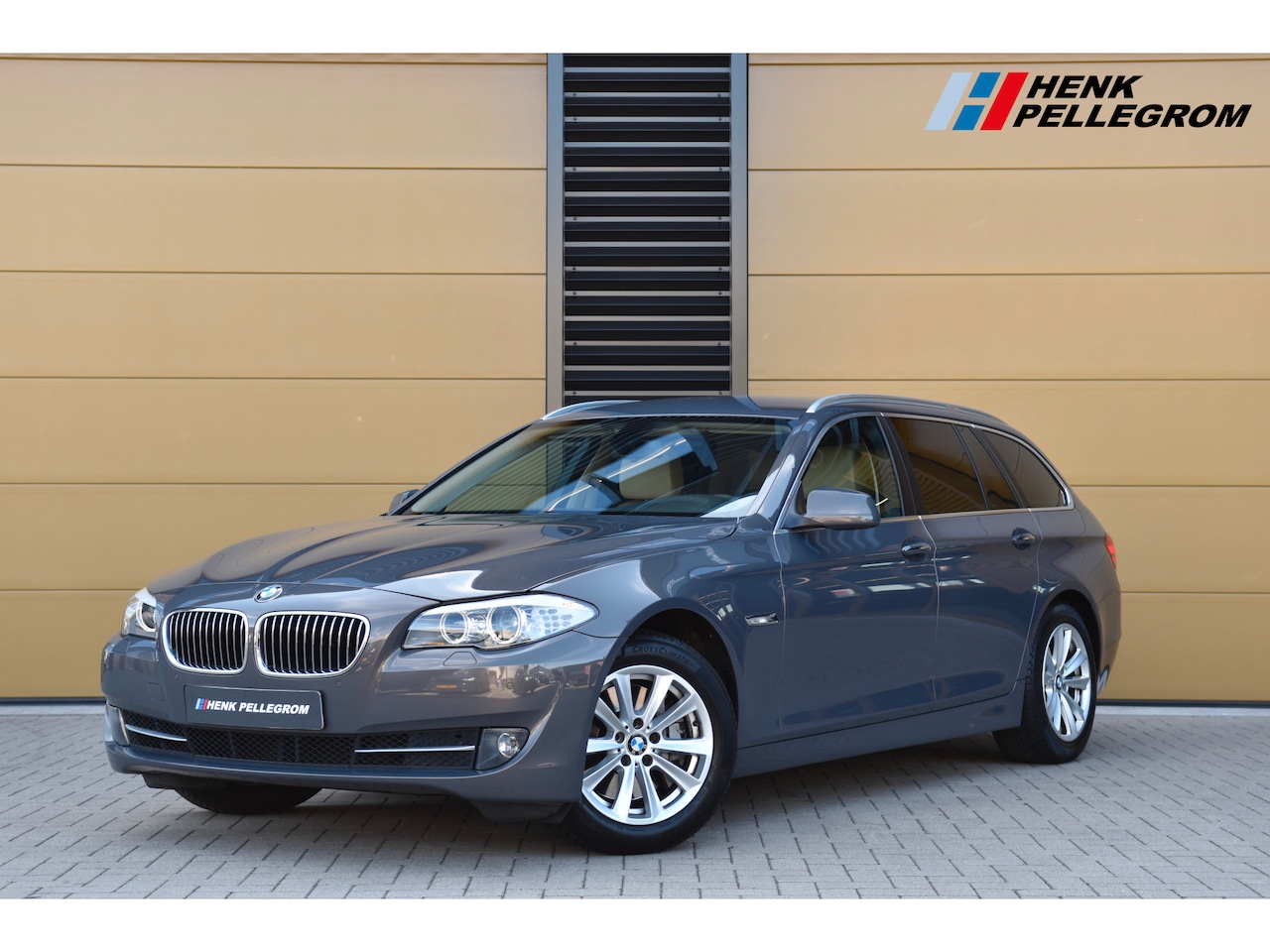 BMW 5-serie Touring - 535i High Executive * Elektrische stoelen * Achteruitrijcamera * Xenon * Stoelverwarming * - AutoWereld.nl