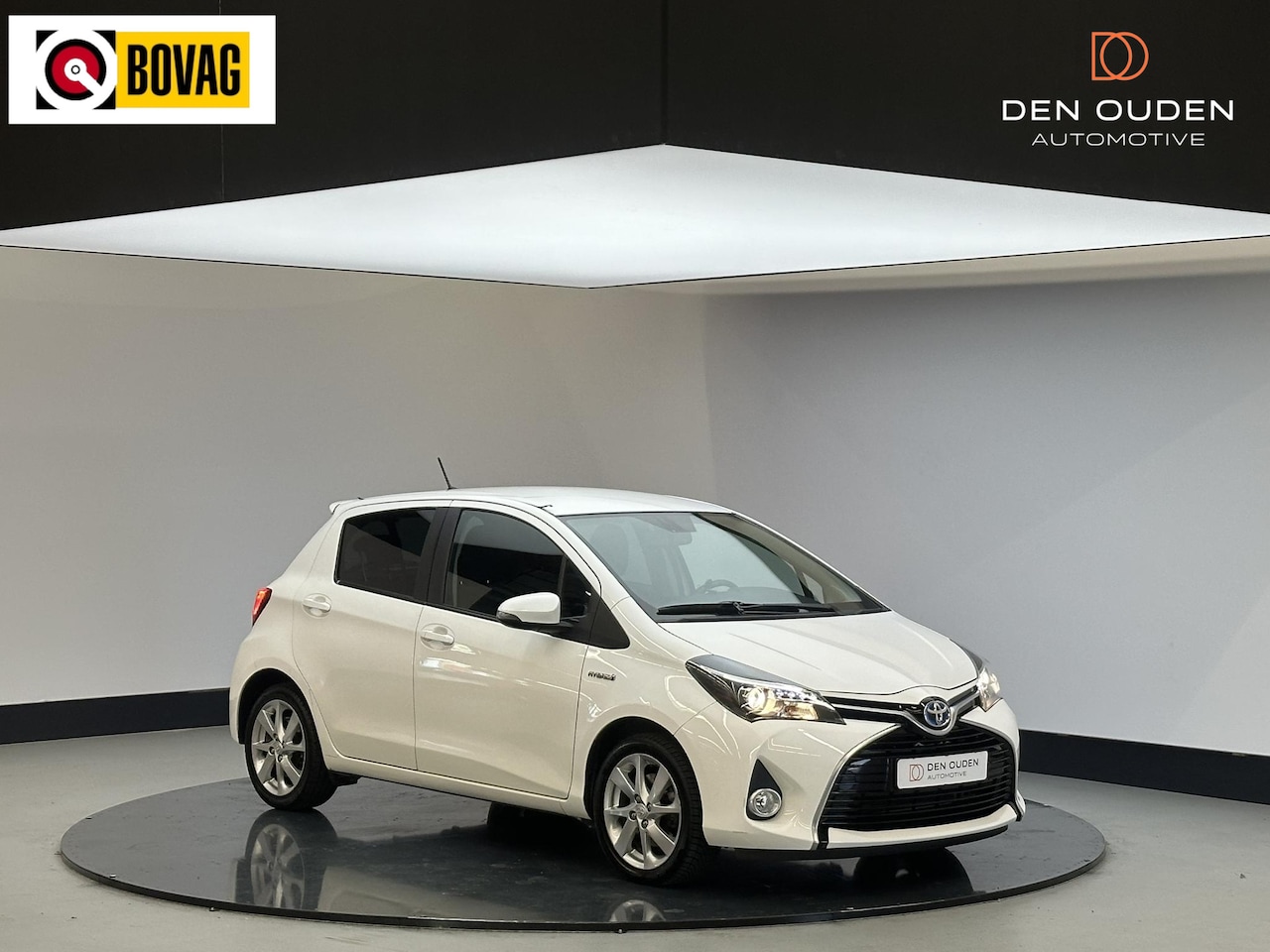 Toyota Yaris - 1.5 Hybrid Comfort Automaat | LM Velgen |Cam achter |Zeer zuinig - AutoWereld.nl