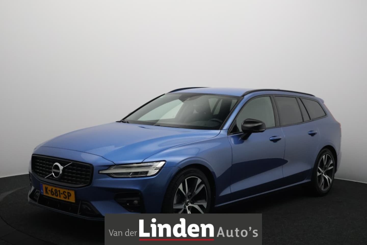 Volvo V60 - 2.0 B3 R-Design 163 PK | Nederlandse Auto | ClimaTronic | Camera - AutoWereld.nl