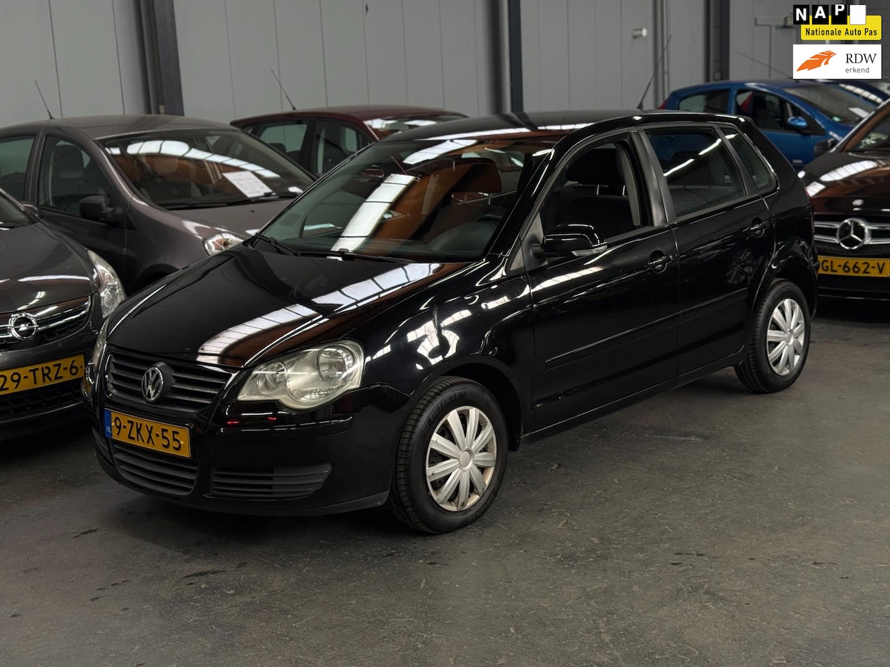 Volkswagen Polo - 1.2 Trendline Nieuwe APK NAP Airco - AutoWereld.nl