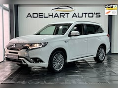 Mitsubishi Outlander - 2.4 PHEV Pure+ Automaat / Navigatie full map / Cruise control / Lederen interieur / etc