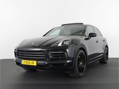 Porsche Cayenne - 3.0 E-Hybrid 463pk > Pano.schuif/Sport-Chrono/Active Suspension/Trekhaak