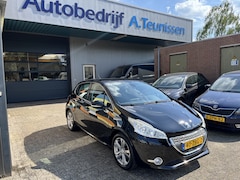 Peugeot 208 - 1.2 VTi Blue L. Exec