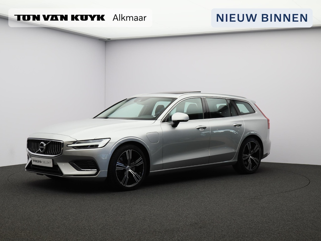 Volvo V60 - 2.0 T6 Recharge AWD Inscription Expression / Trekhaak / Panoramadak / Harman Kardon / Adap - AutoWereld.nl