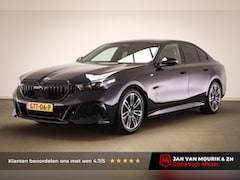 BMW 5-serie - 520i M-Sport | COMFORT / INNOVATION / TRAVEL- PACK | HEAD UP | STOELKOELING | STUURVERWARM