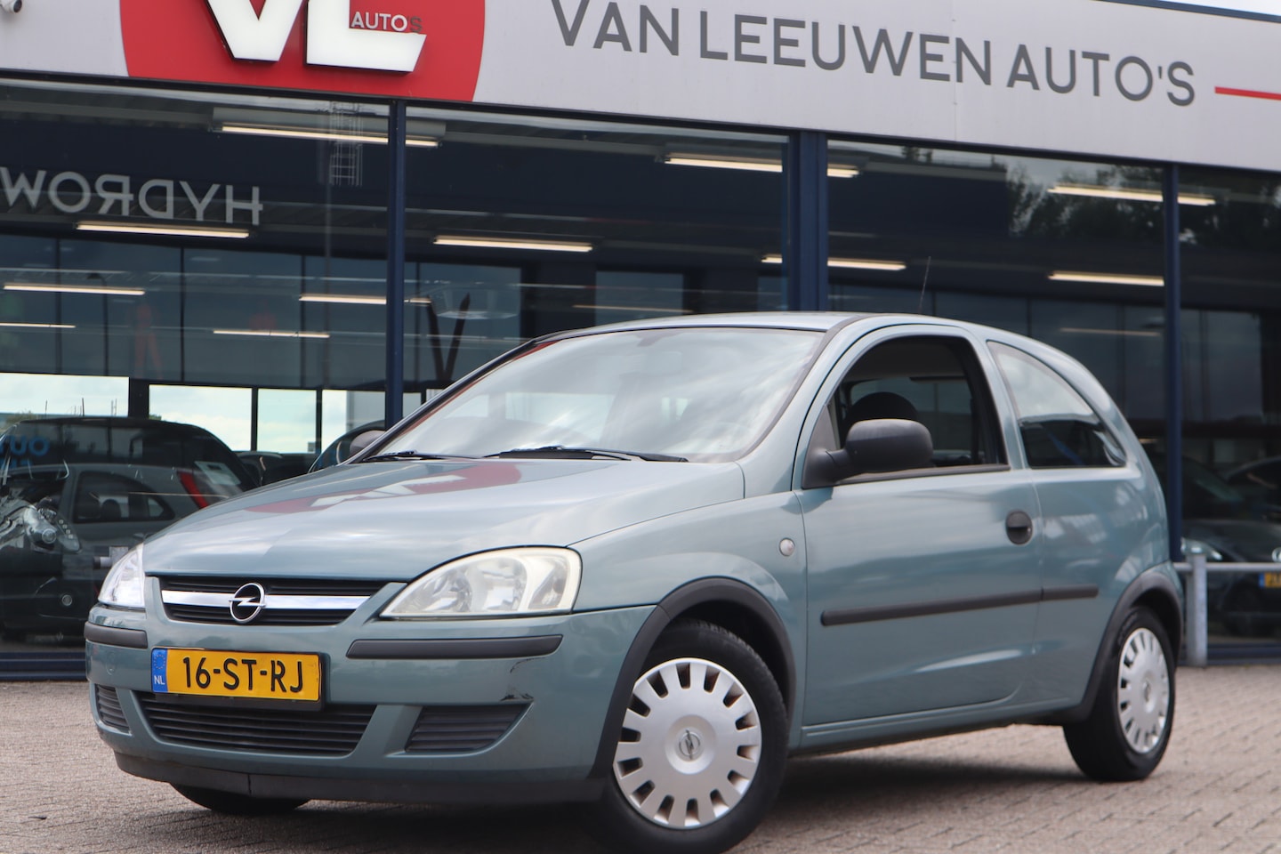 Opel Corsa - 1.2-16V Rhythm | Nieuw Binnen! | Radio CD | APK 05-11-2025 | Zuinig Rijden - AutoWereld.nl