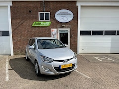 Hyundai i20 - 1.2i i-Deal