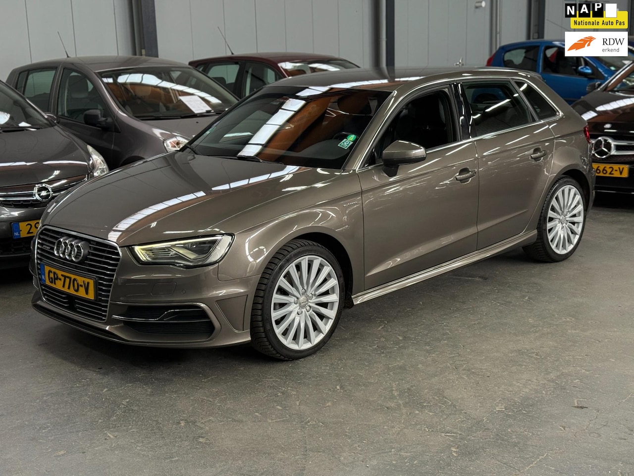 Audi A3 Sportback - 1.4 e-tron PHEV Ambition Pro Line plus 2de Eigenaar Nette Staat - AutoWereld.nl