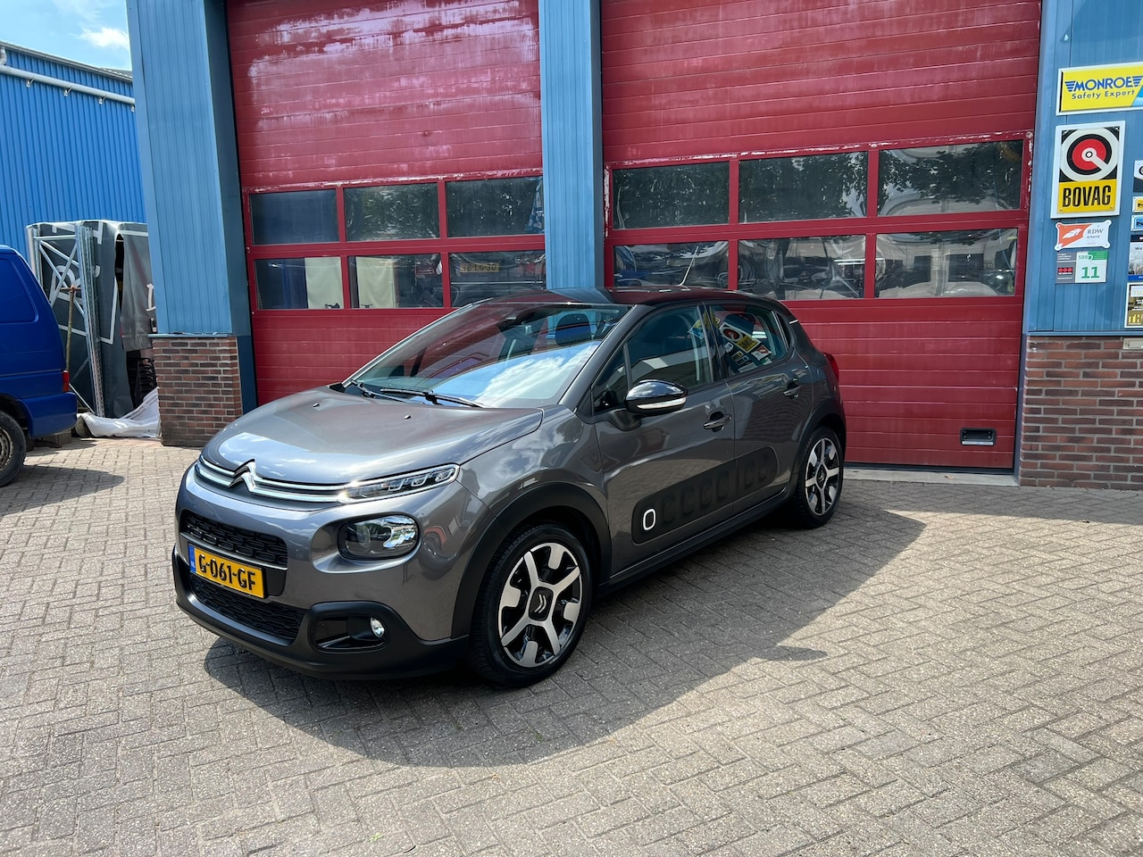 Citroën C3 - 1.2 PureTech S&S Shine Mooie NL auto! Goed onderhouden. - AutoWereld.nl