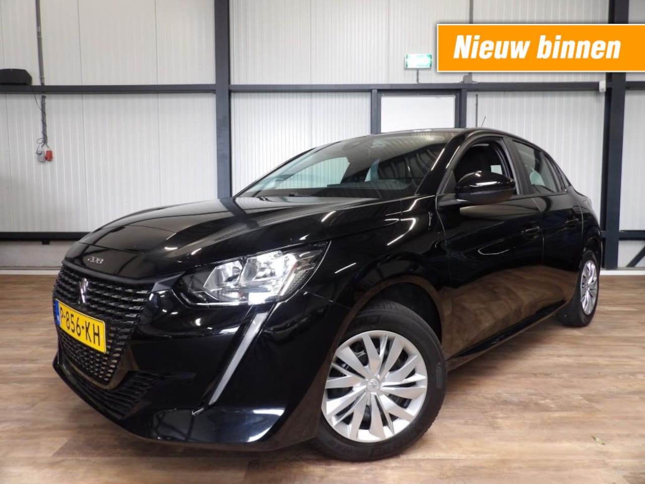 Peugeot 208 - 1.2 5drs - navigatie - camera - cruise - nette staat! - AutoWereld.nl